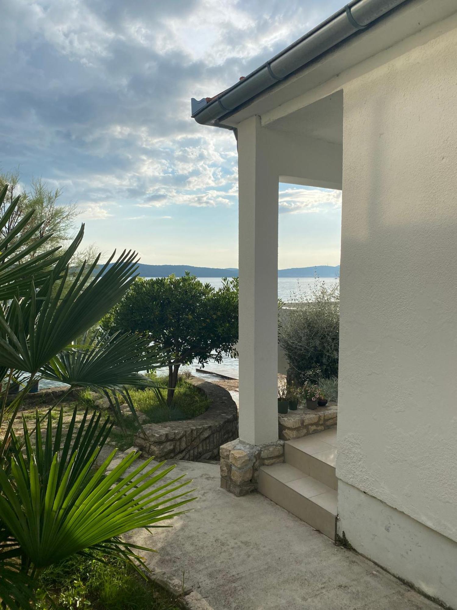 Вилла Sea House Бибинье Экстерьер фото